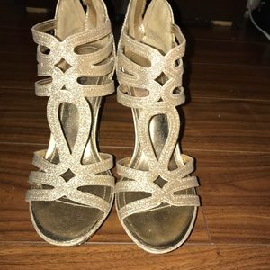 GOLD HEELS
